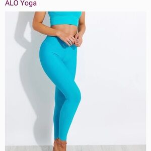 Alo Yoga Hi Rise Airbrush leggings 7/8 Bright Aqua medium